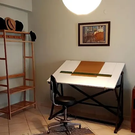 Vincent - Central 2 Bedroom 79sqm Apartment *