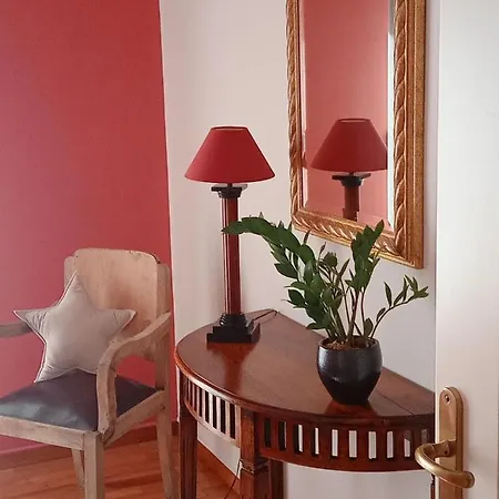 Vincent - Central 2 Bedroom 79sqm Apartment Tripoli